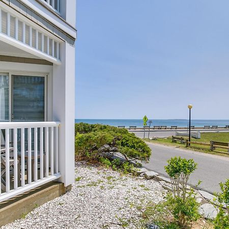 Breezy Oak Bluffs Condo - Steps To Inkwell Beach! エクステリア 写真
