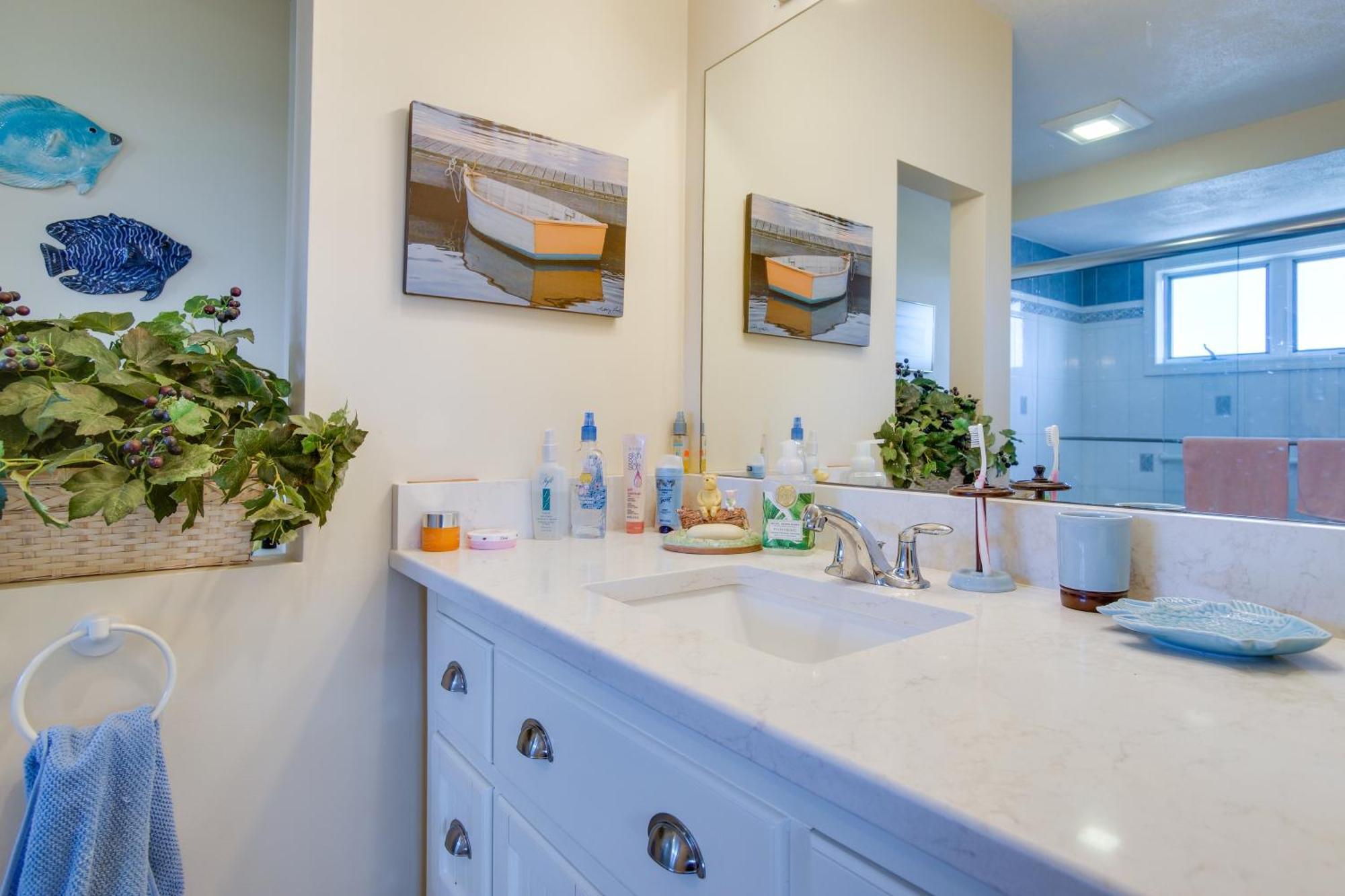 Breezy Oak Bluffs Condo - Steps To Inkwell Beach! エクステリア 写真