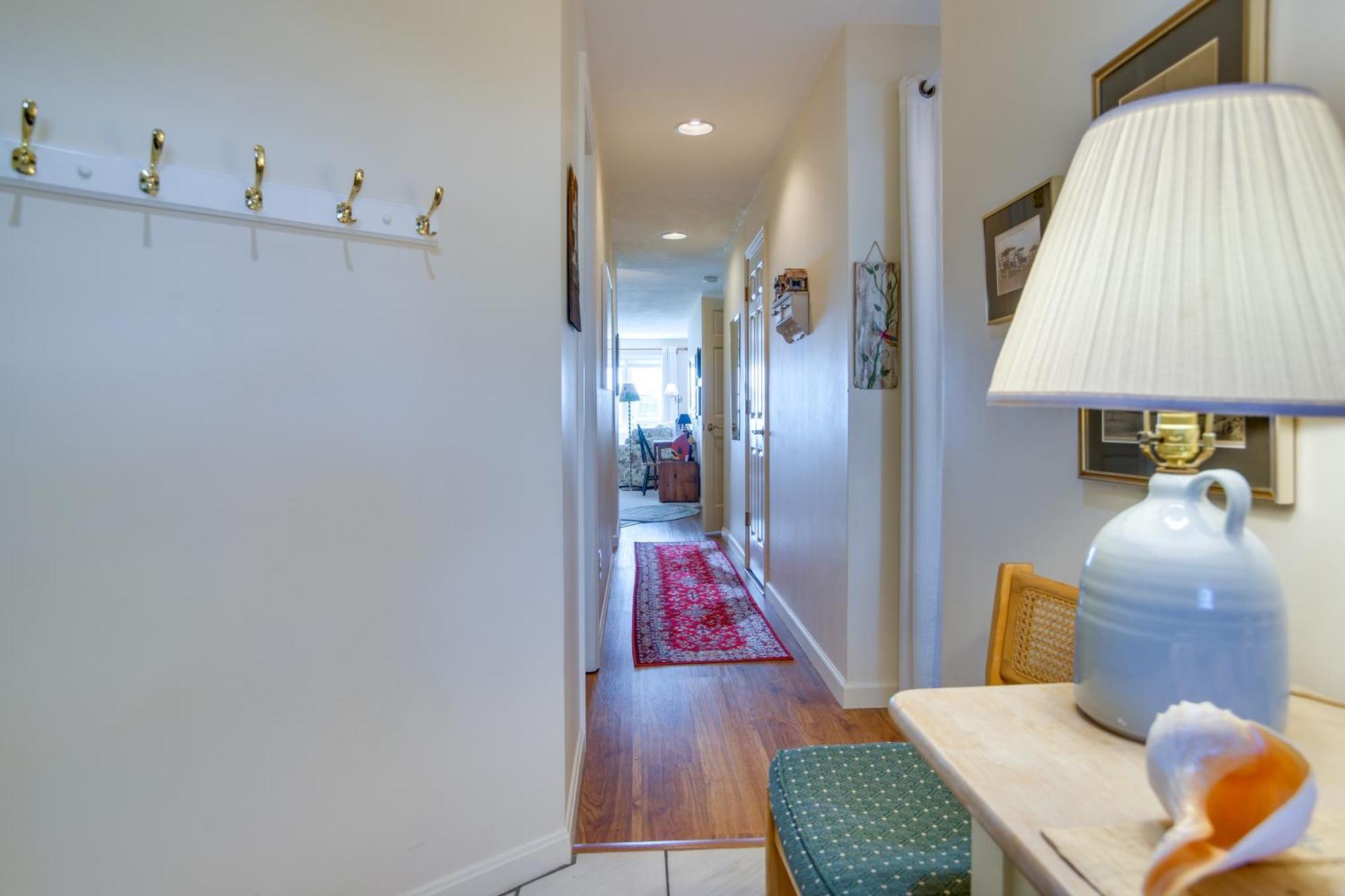 Breezy Oak Bluffs Condo - Steps To Inkwell Beach! エクステリア 写真