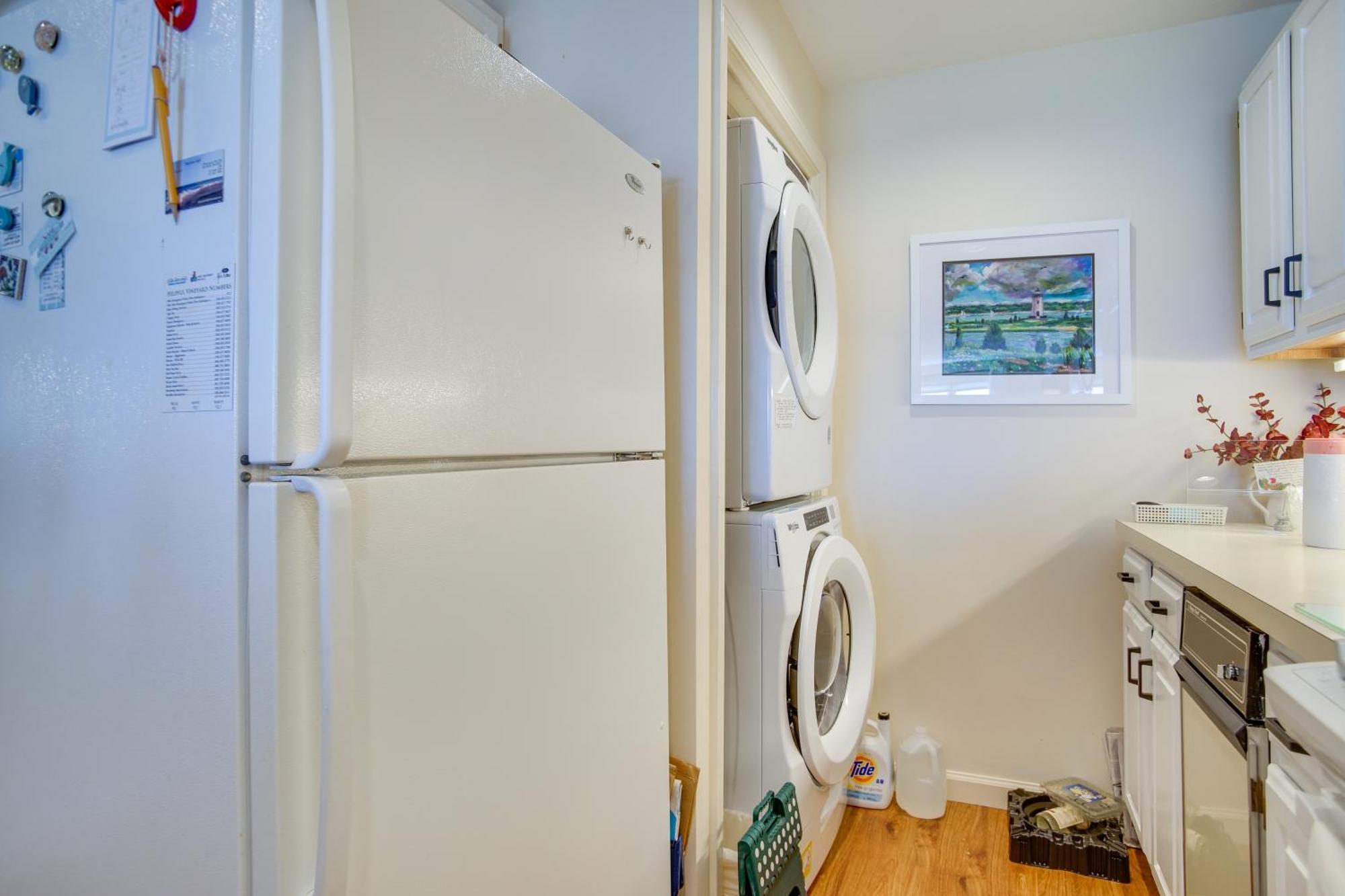 Breezy Oak Bluffs Condo - Steps To Inkwell Beach! エクステリア 写真