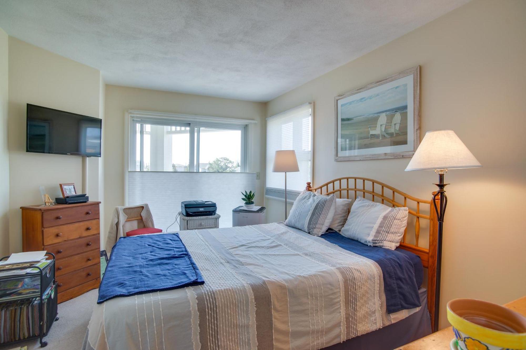 Breezy Oak Bluffs Condo - Steps To Inkwell Beach! エクステリア 写真